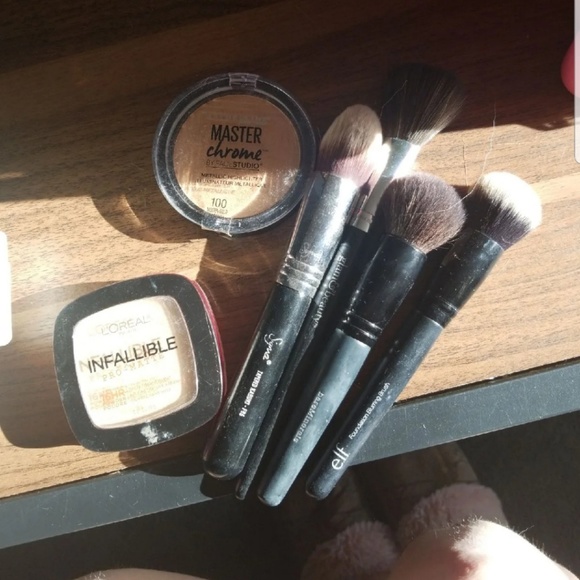Makeup bundle!!! - Picture 2 of 5